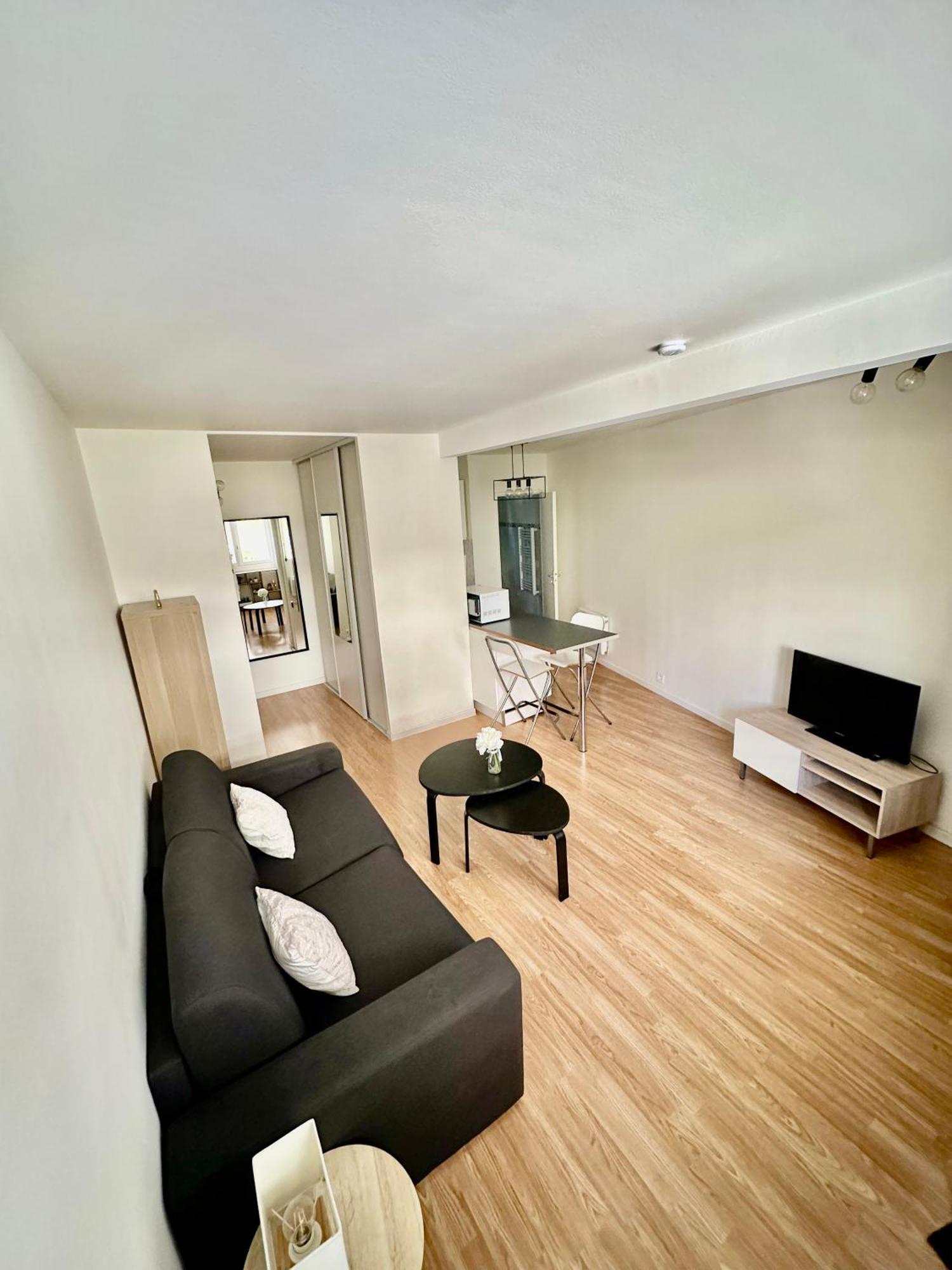 Magnifique Studio Lumineux Et Confortable Au Coeur Du Centre-Ville De Toulon Exterior foto